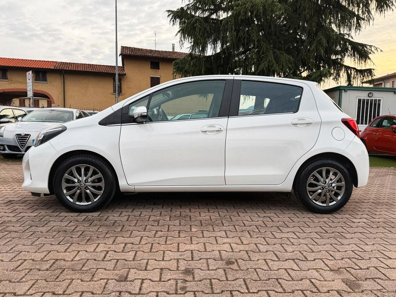 Toyota Yaris 1.0 5 porte Lounge OK NEOPATENTATI