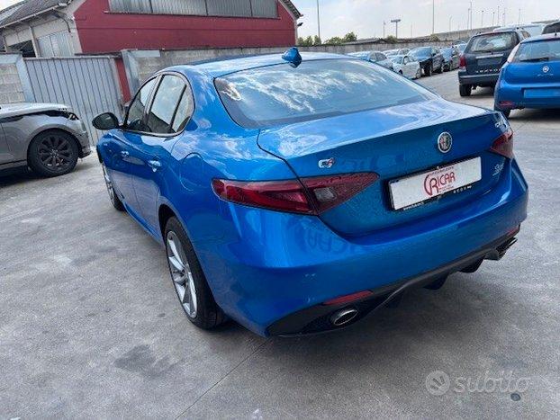 Alfa Romeo Giulia 2.2 Turbodiesel 210 CV AT8 AWD Q