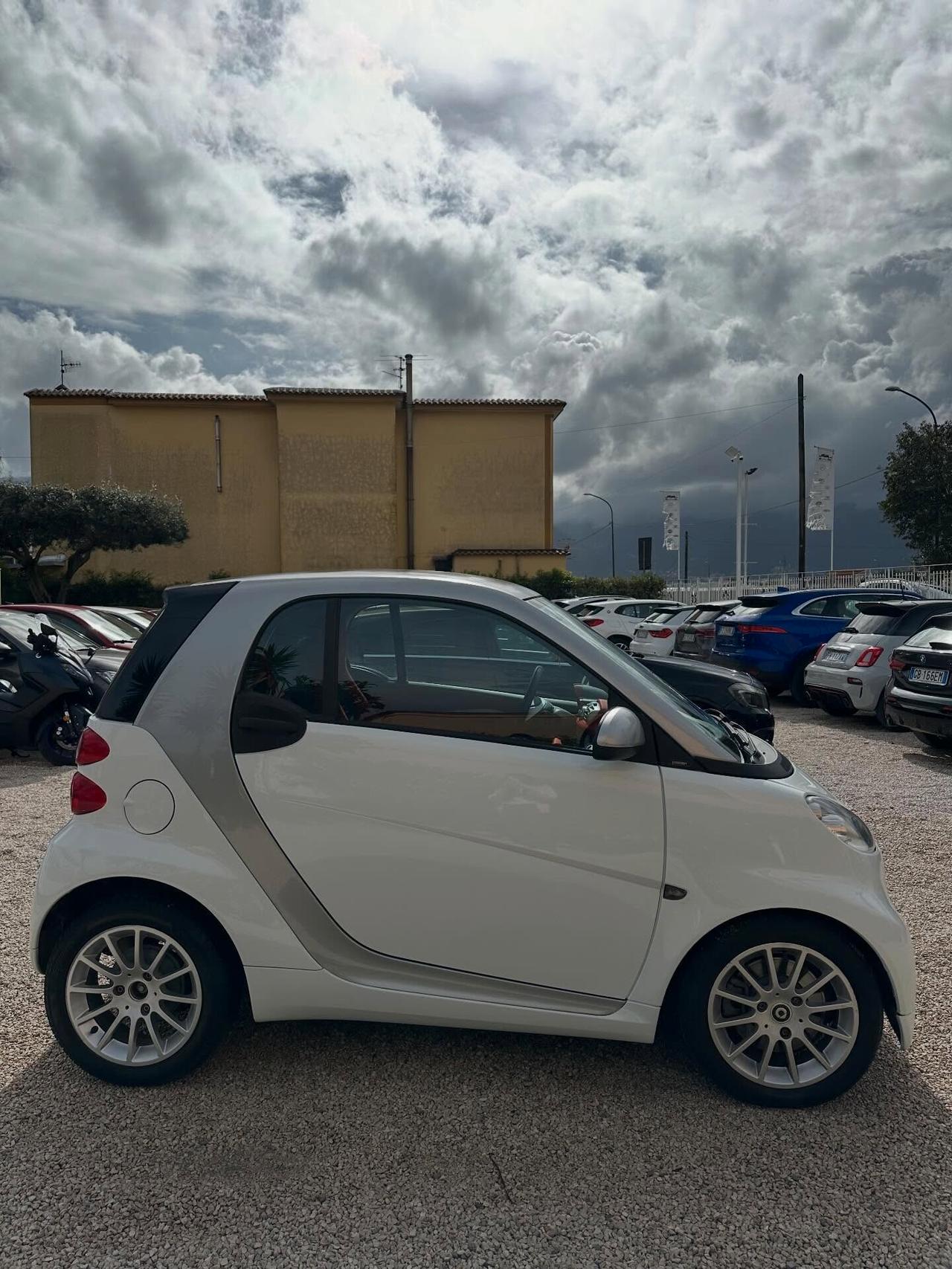 Smart ForTwo 1000 52 kW coupé passion