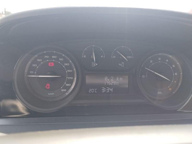 Lancia Ypsilon 1.0 FireFly 5 porte S&S Hybrid Platino