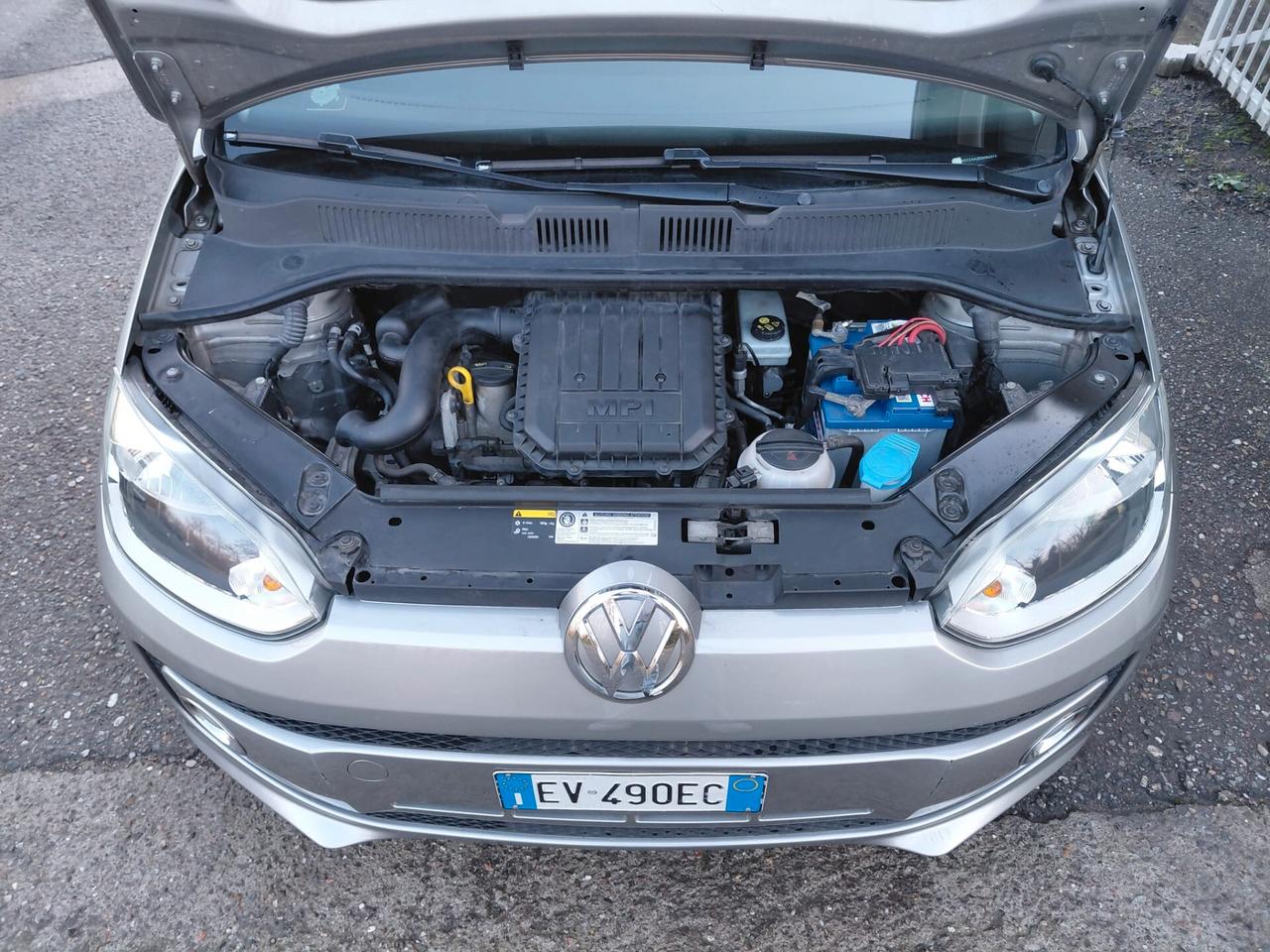 Volkswagen up! 1.0 High 75cv (Neopatentati) garanzia MEC 12 mesi