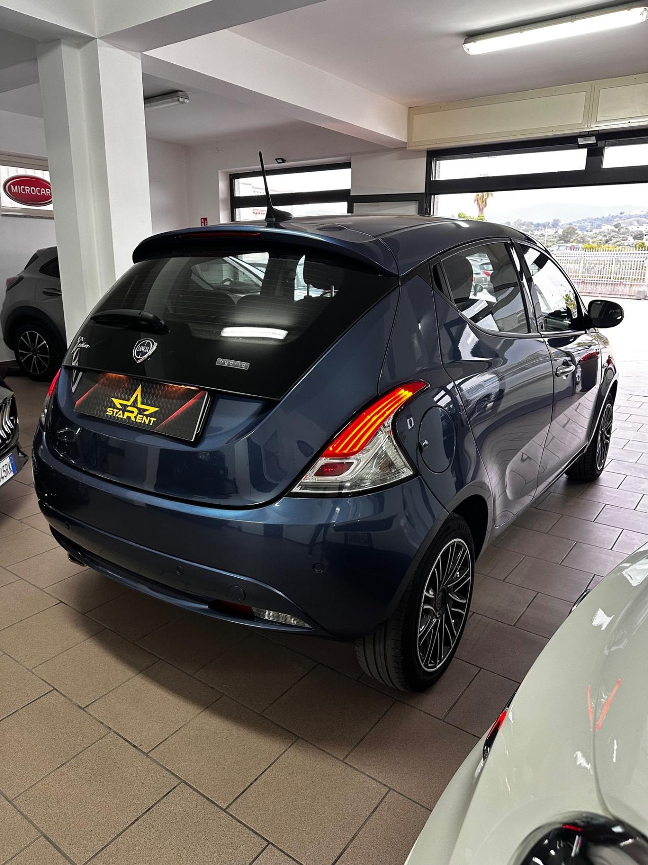Lancia Ypsilon 1.0 FireFly 5 porte S&S Hybrid Gold
