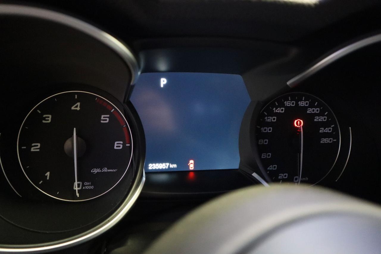 Alfa Romeo Stelvio 2.2 Turbodiesel 210 CV AT8 Q4 Super