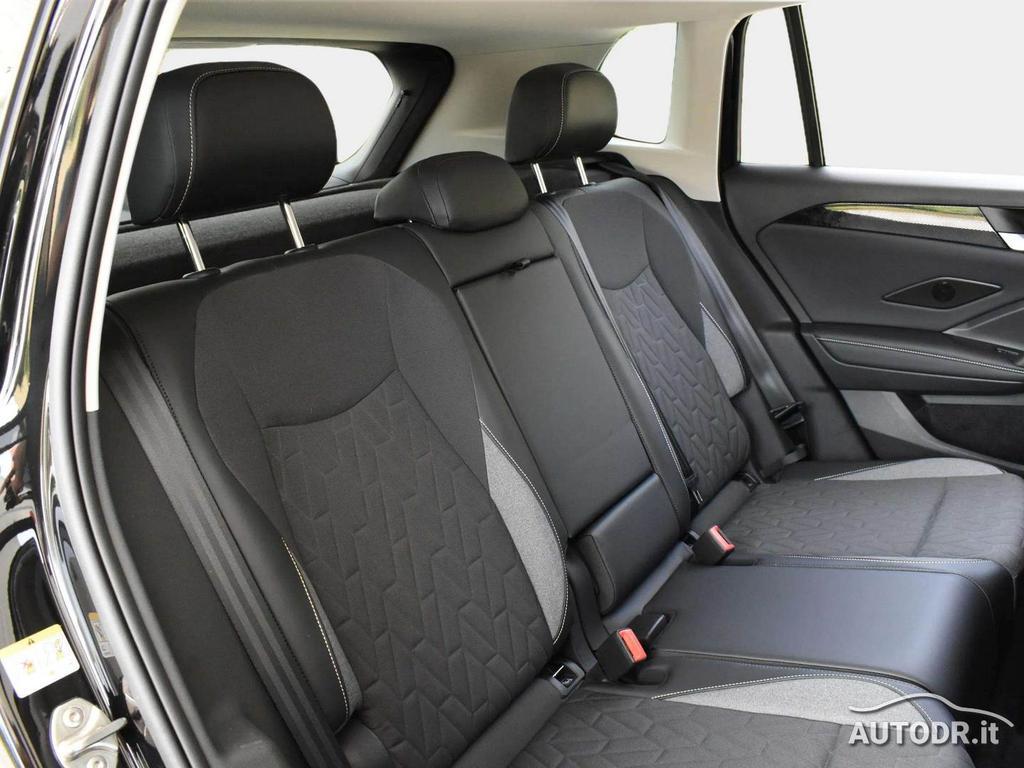 Volkswagen Tiguan 1.5 eTSI DSG Edition Plus, IQ.Light, Cerchi18, 360 Telecamere