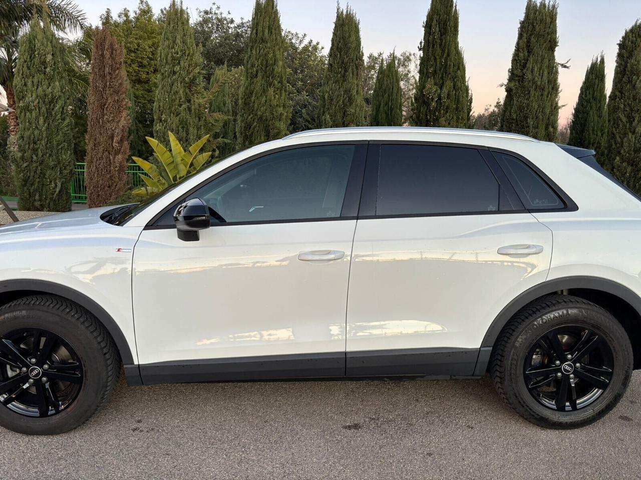 AUDI Q3 S-LINE 2.0 TDI 35 150Cv -10/2021