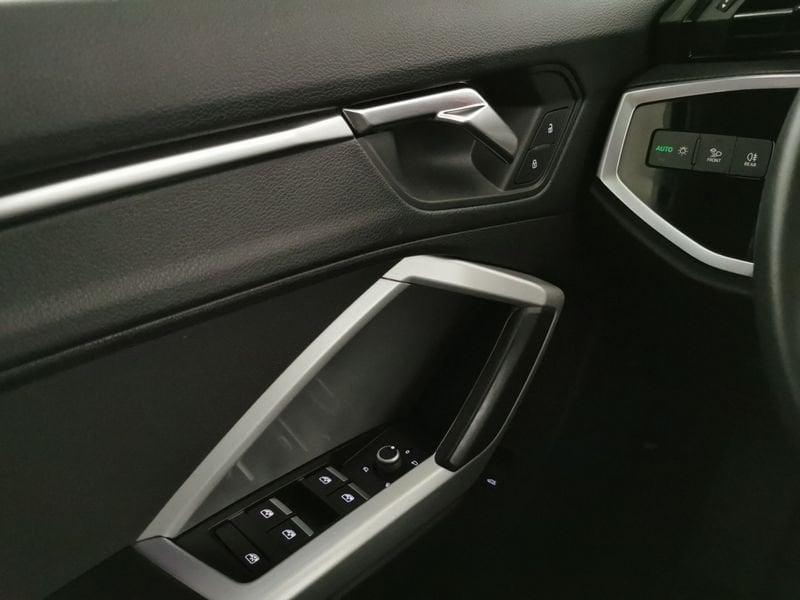 Audi Q3 Sportback 35 2.0 tdi S line edition s-tronic