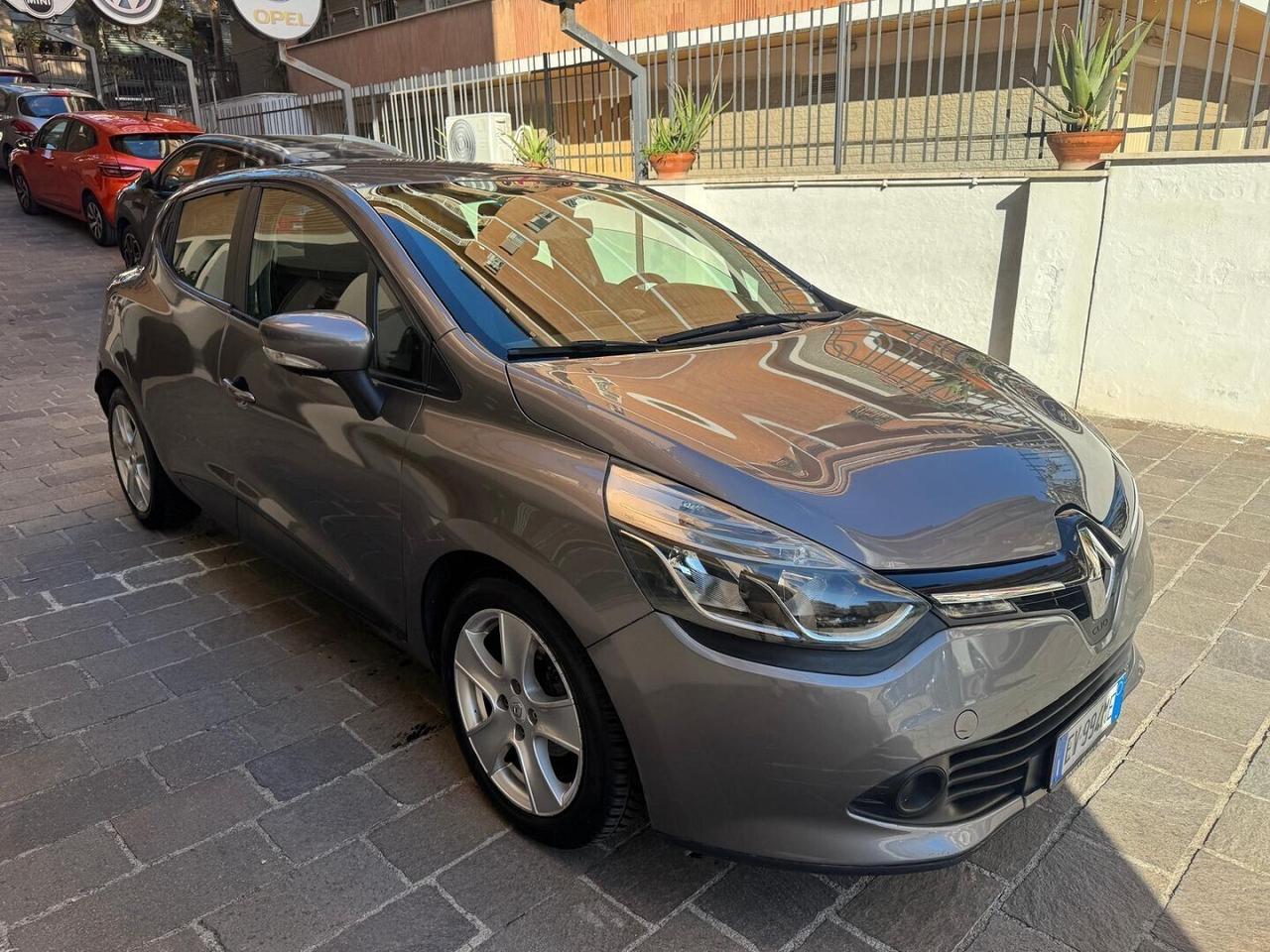 RENAULT Clio 1.5 dCi 75CV 5 porte Costume National