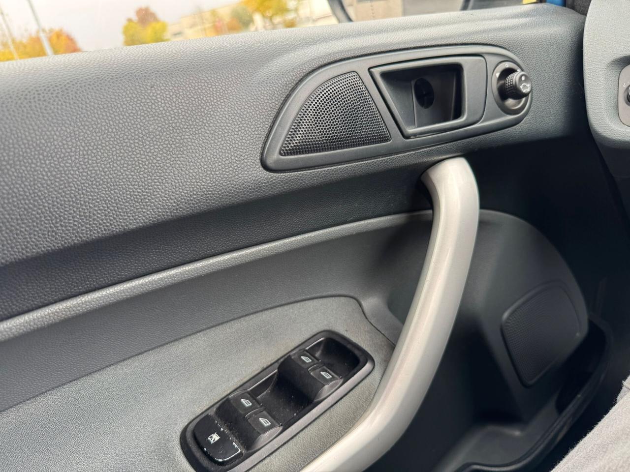 Ford Fiesta 1.2 82 CV 5 porte Titanium