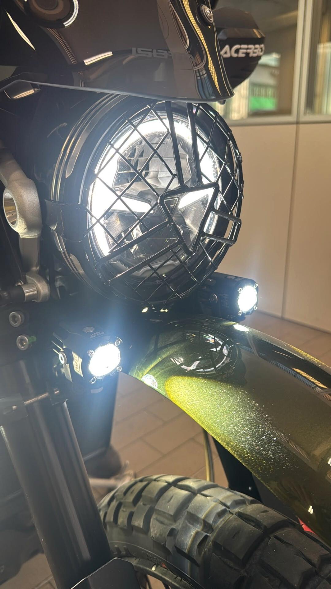 Triumph Scrambler 1200 accessoriata