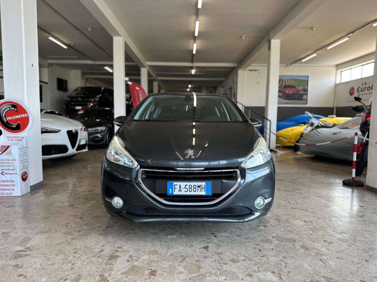 Peugeot 208 1.4 HDi 68 CV 5P Allure 09/2015 Neopatentati