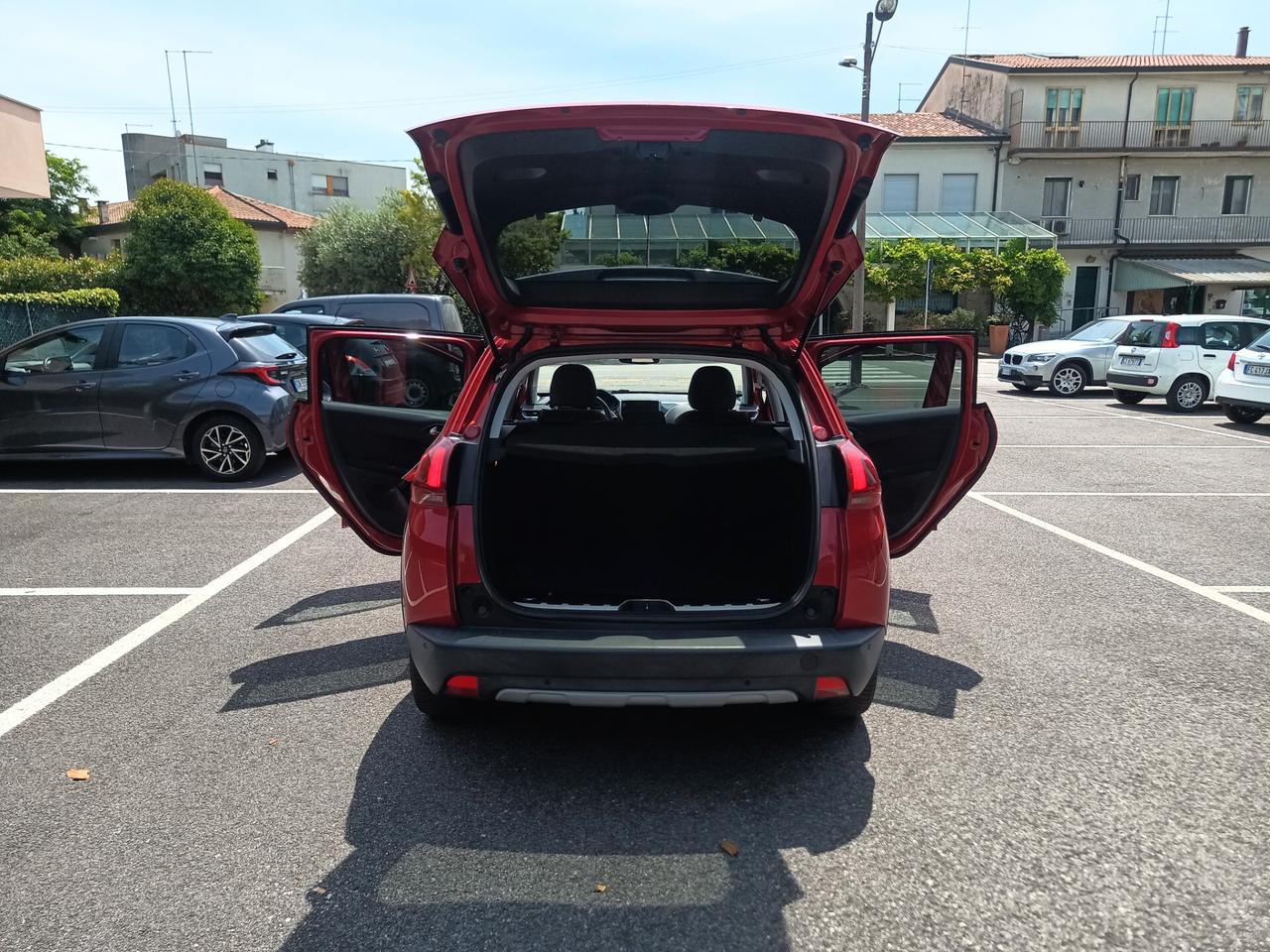 Peugeot 2008 BlueHDi 100 Allure