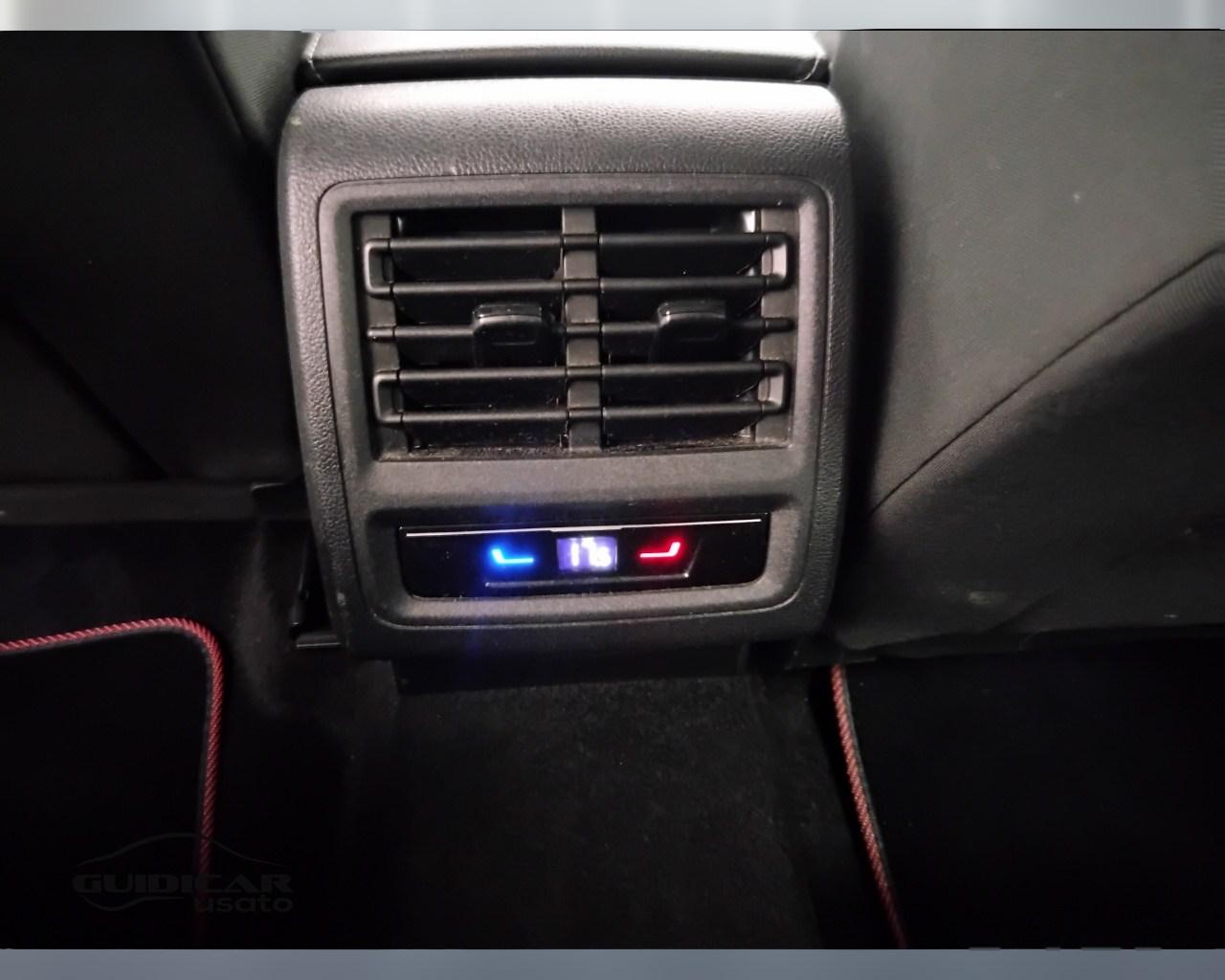 VOLKSWAGEN Golf VIII 2020 - Golf 2.0 tdi Style 115cv