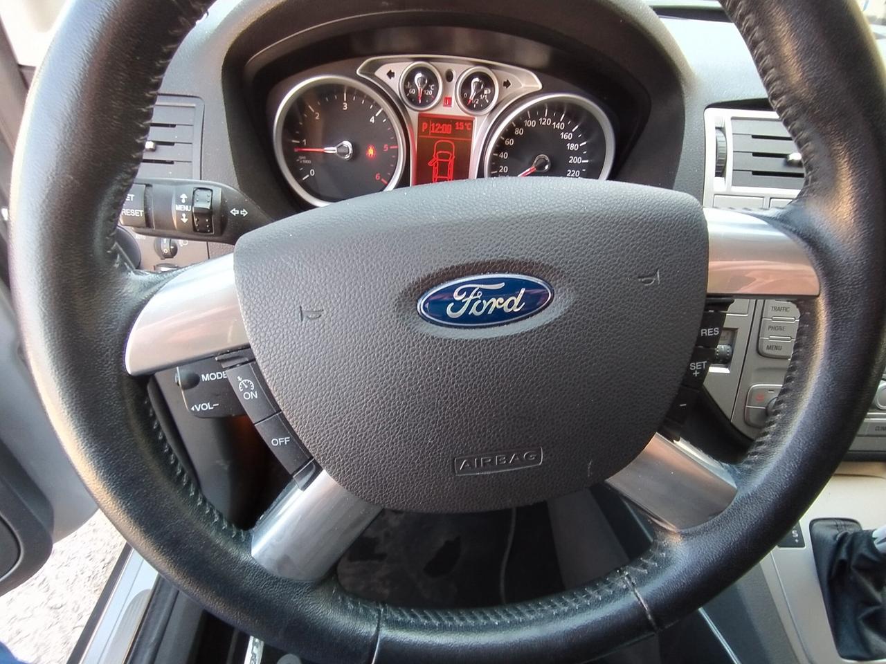 Ford Kuga 2.0 TDCi 163 CV 4WD Powersh.Titanium DPF