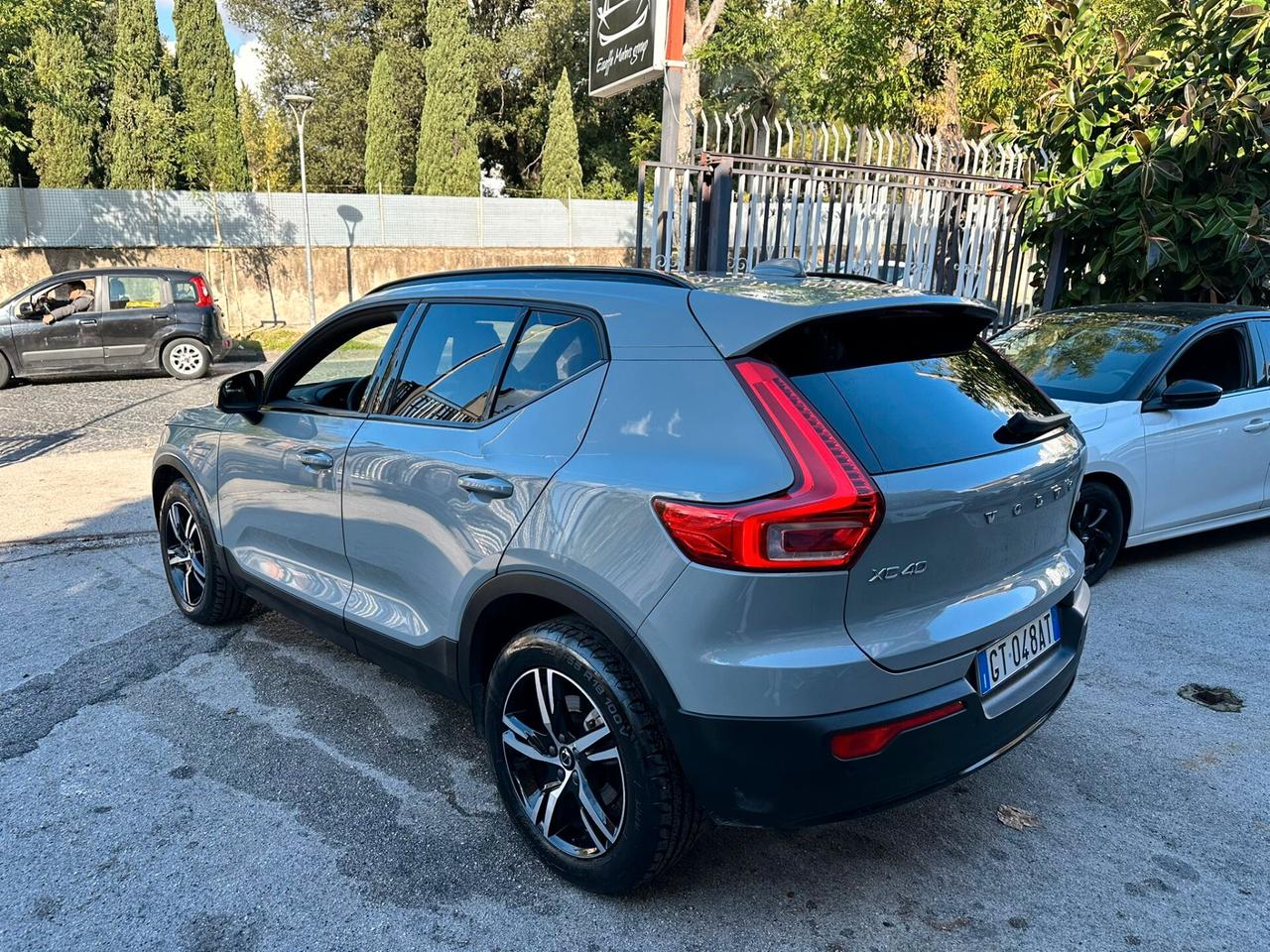Volvo XC40 B3 automatico Plus Dark