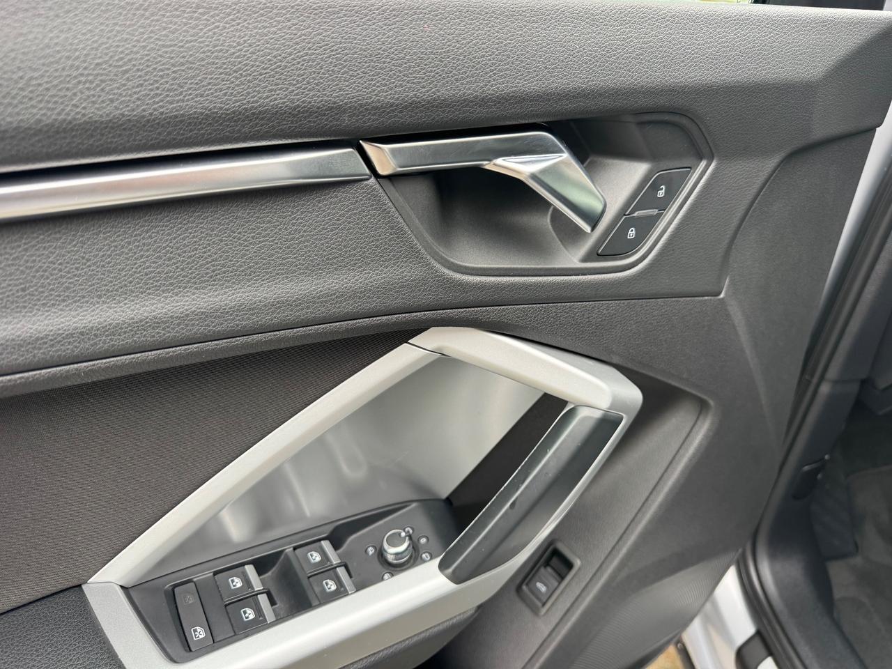 Audi Q3 40 TDI quattro S tronic Business Advanced