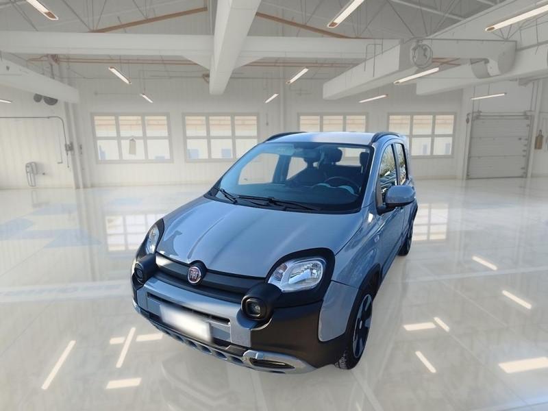 FIAT PANDA 1.0 70 CV HYBRID CITY CROSS LAUNCH ED 5 PORTE BERLINA