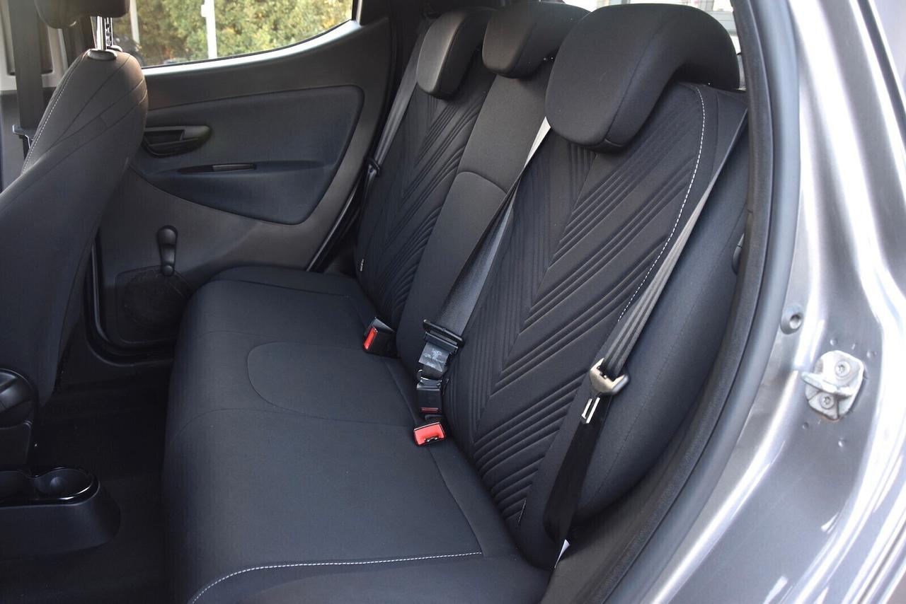 Lancia Ypsilon 1.0 Hybrid Gold
