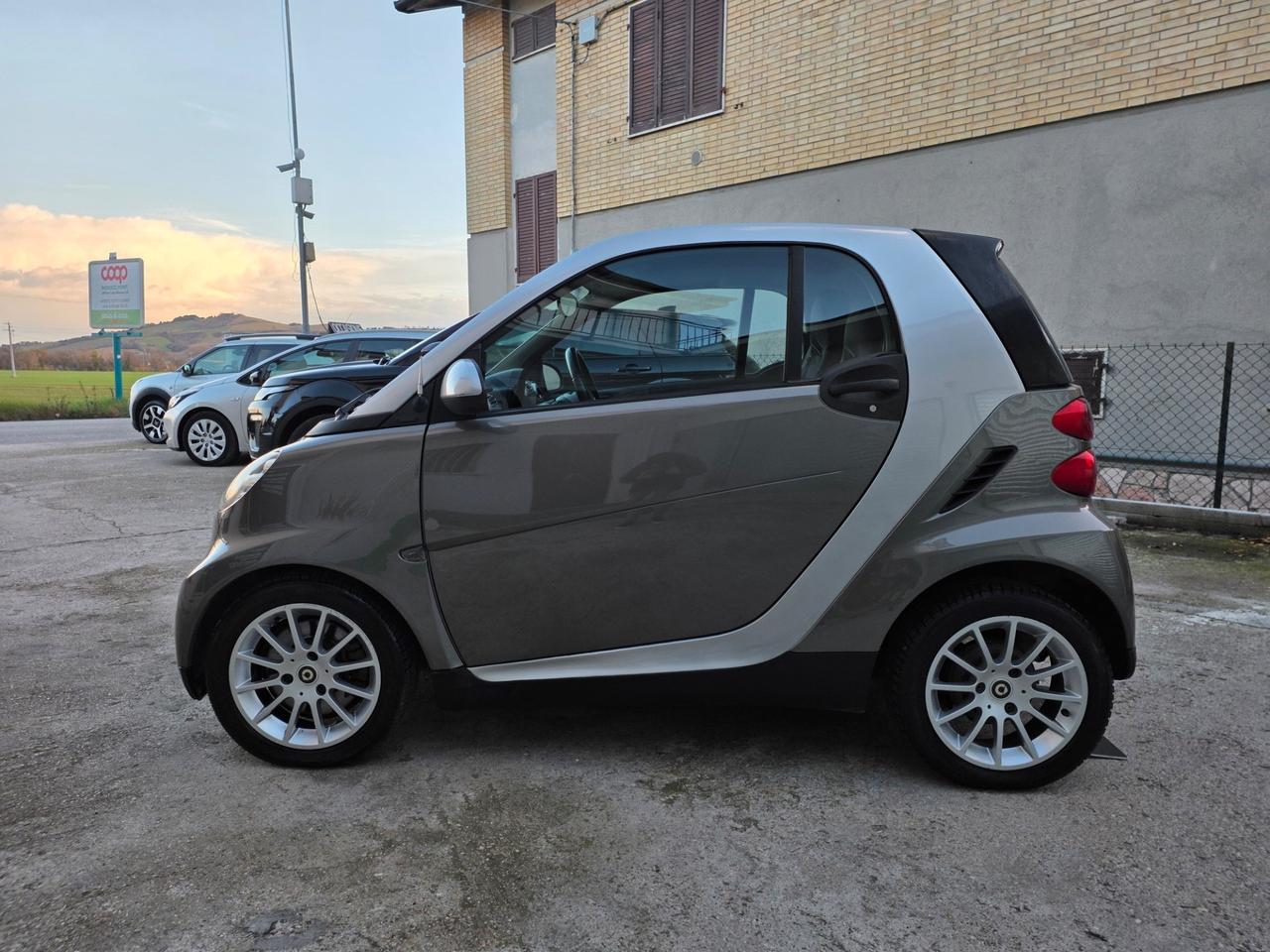 Smart ForTwo 1.0 Benzina 71Cv