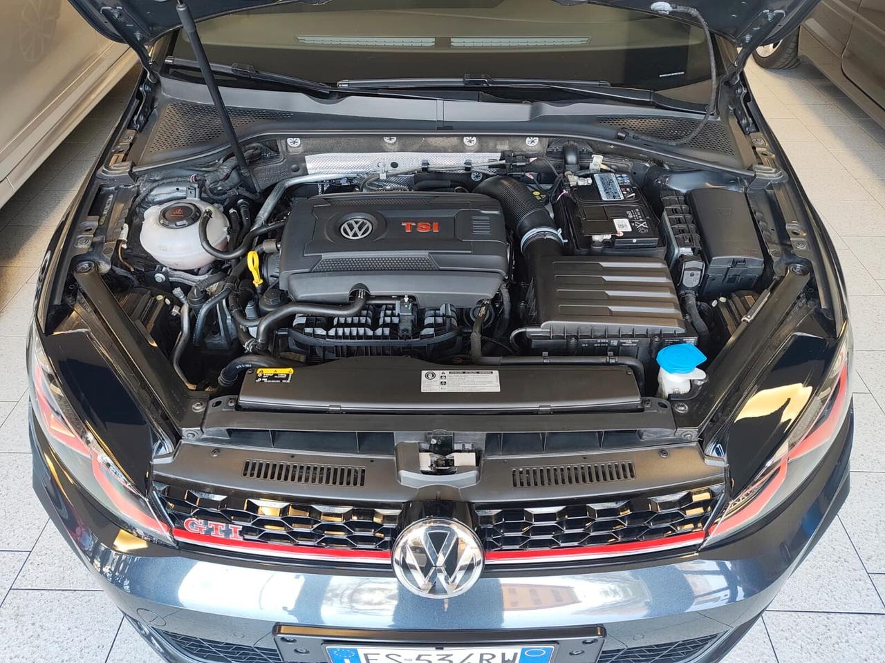 Volkswagen Golf GTI Performance 245CV DSG