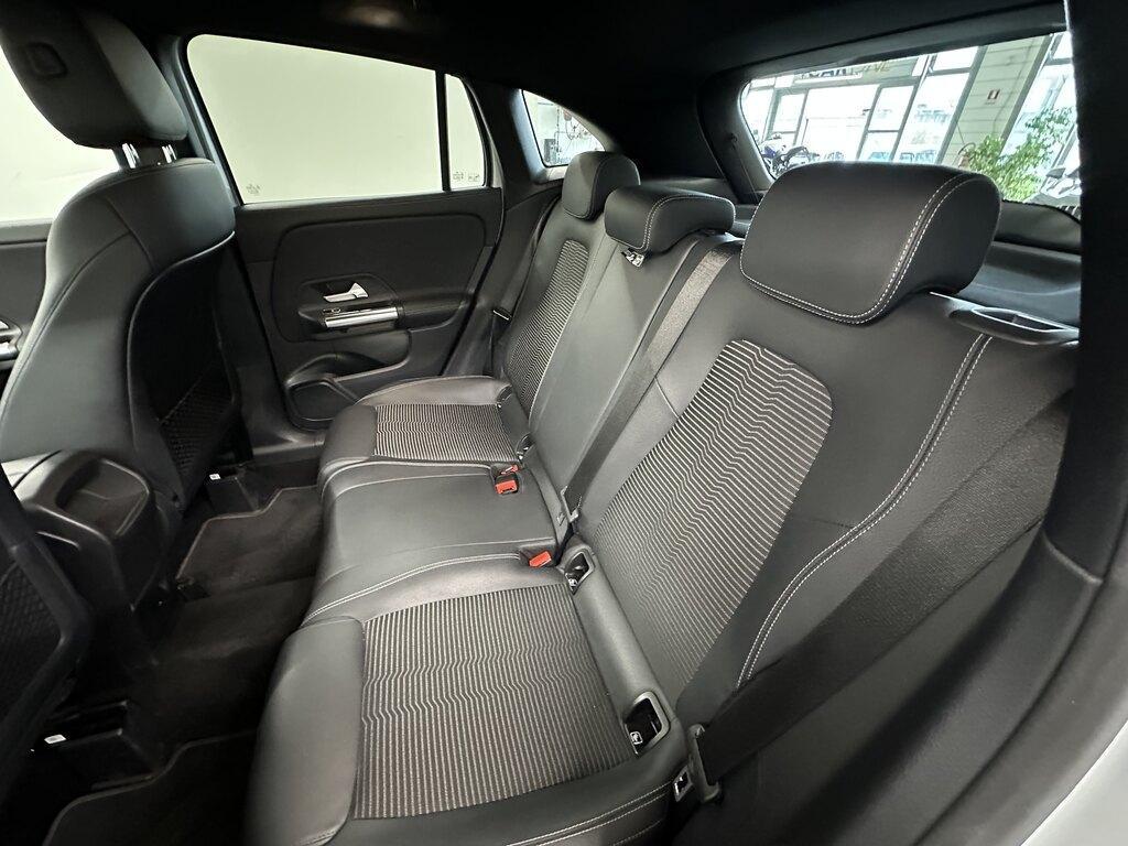 Mercedes GLA 200 200 D Business 8G-DCT