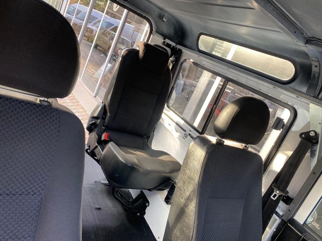 LAND ROVER Defender 90 2.2 TD4 Station Wagon n1