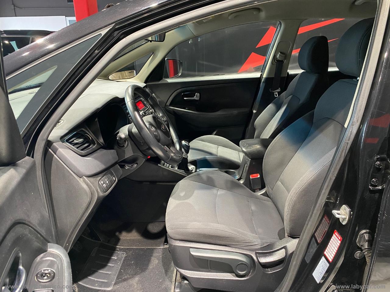 KIA Carens 1.7 DIESEL 7 POSTI