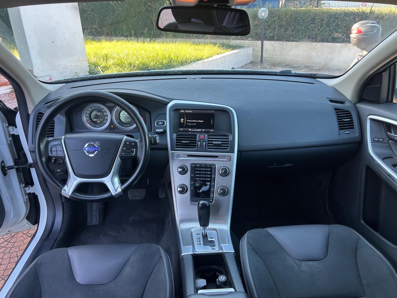 Volvo XC 60 XC60 D5 AWD Geartronic Momentum