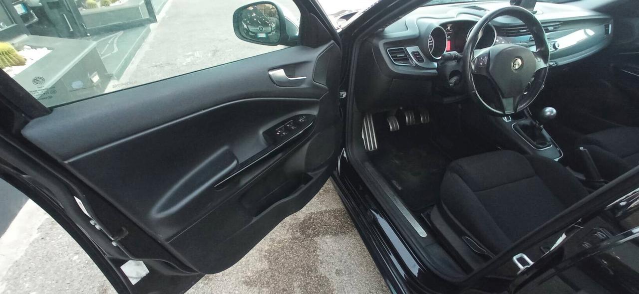 Alfa Romeo Giulietta 1.6 JTDm-2 Distinctive