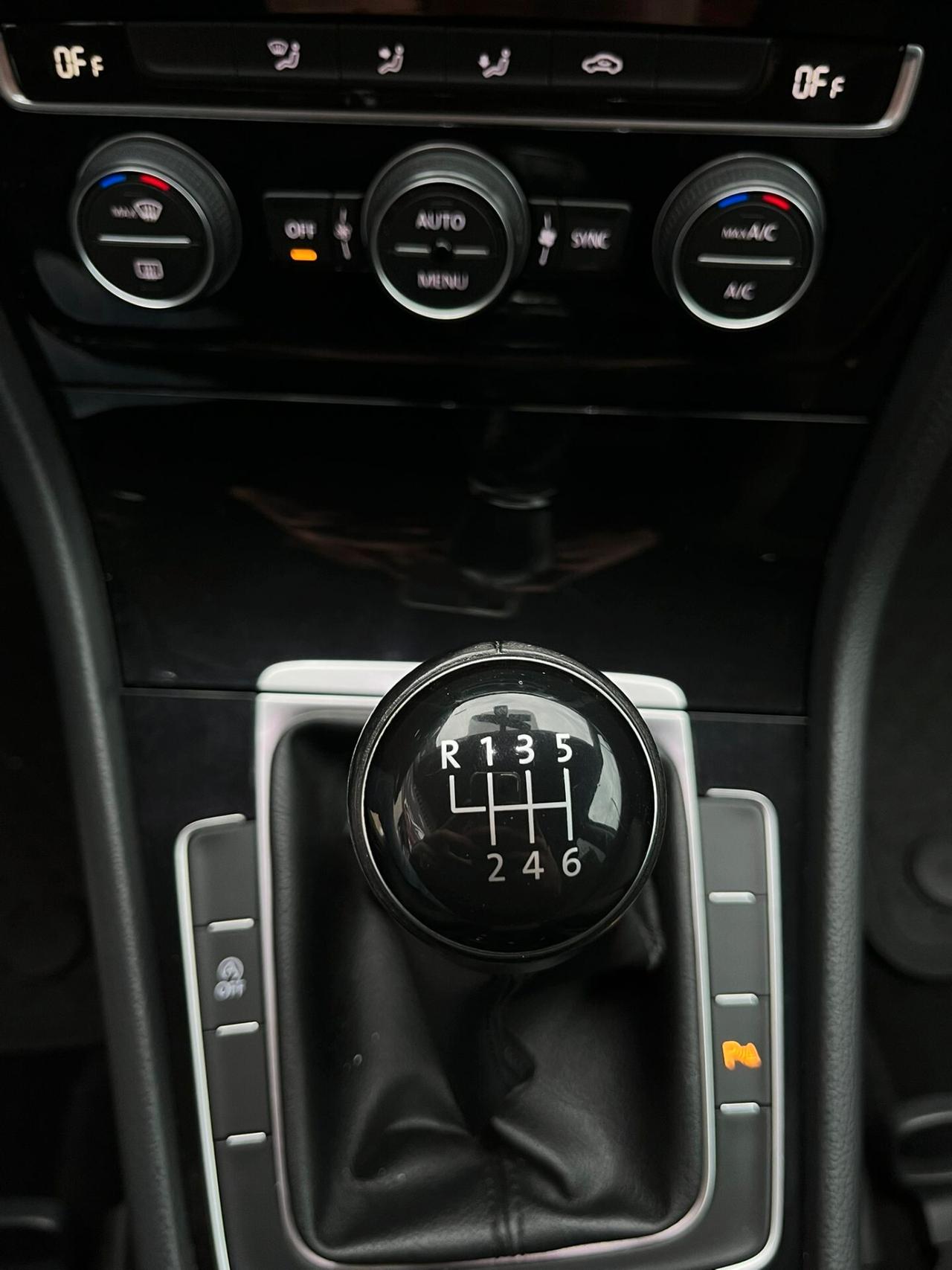 Volkswagen Golf 2.0 TDI 5p. Executive BlueMotion Technology