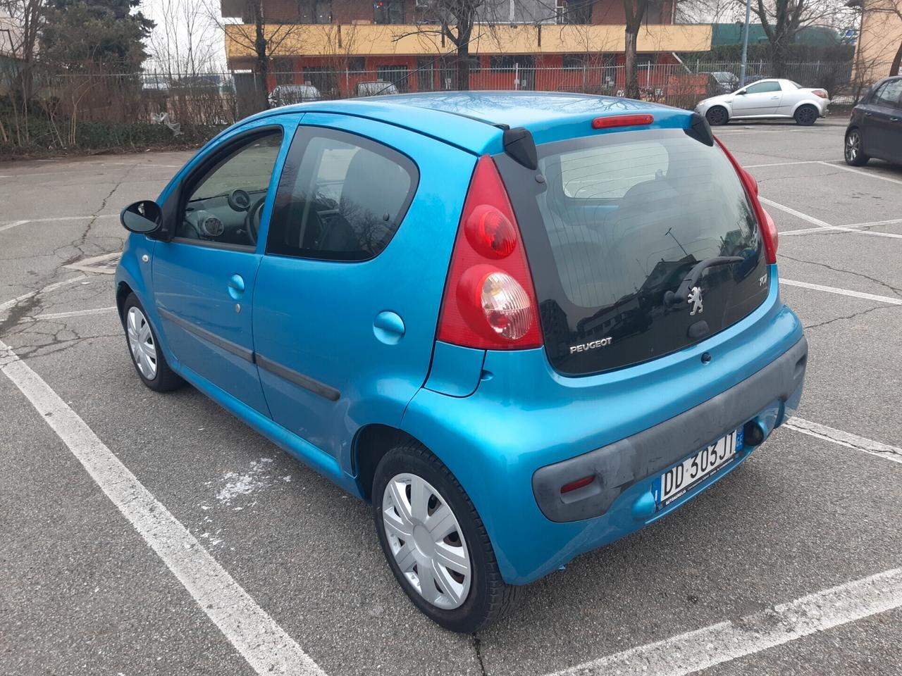 Peugeot 107 1.0 68CV 5p. Plaisir