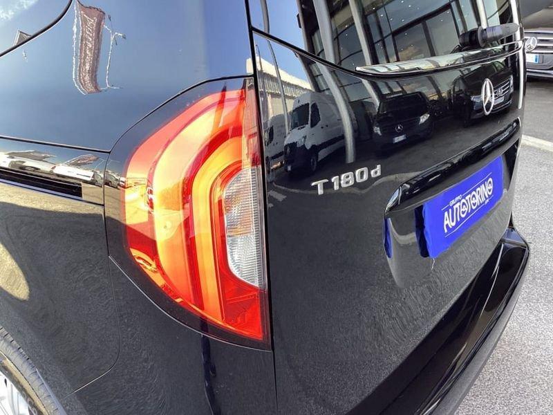 Mercedes-Benz Classe T 180 d AT