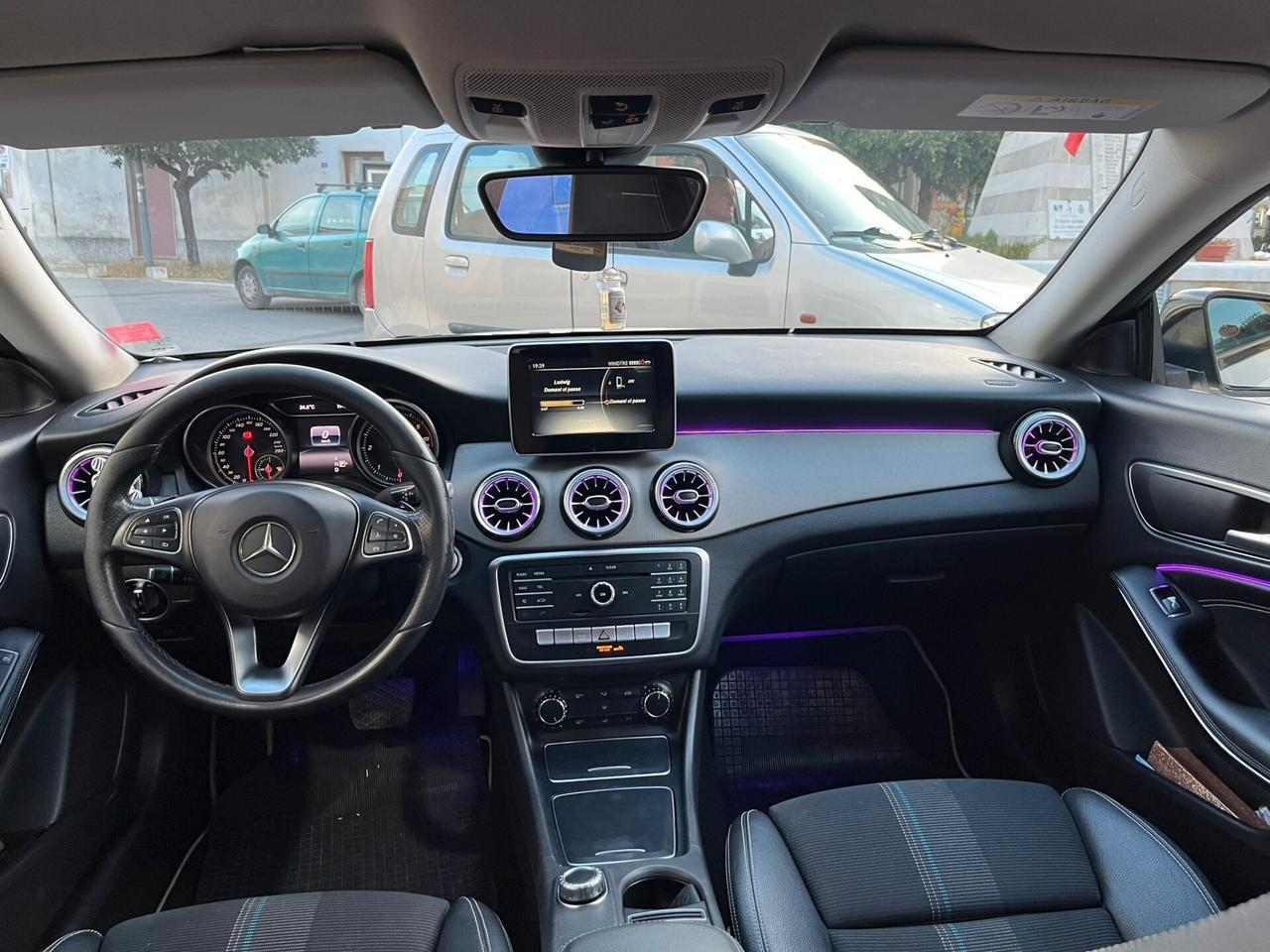 Mercedes-benz CLA 200 d S.W. Automatic Premium