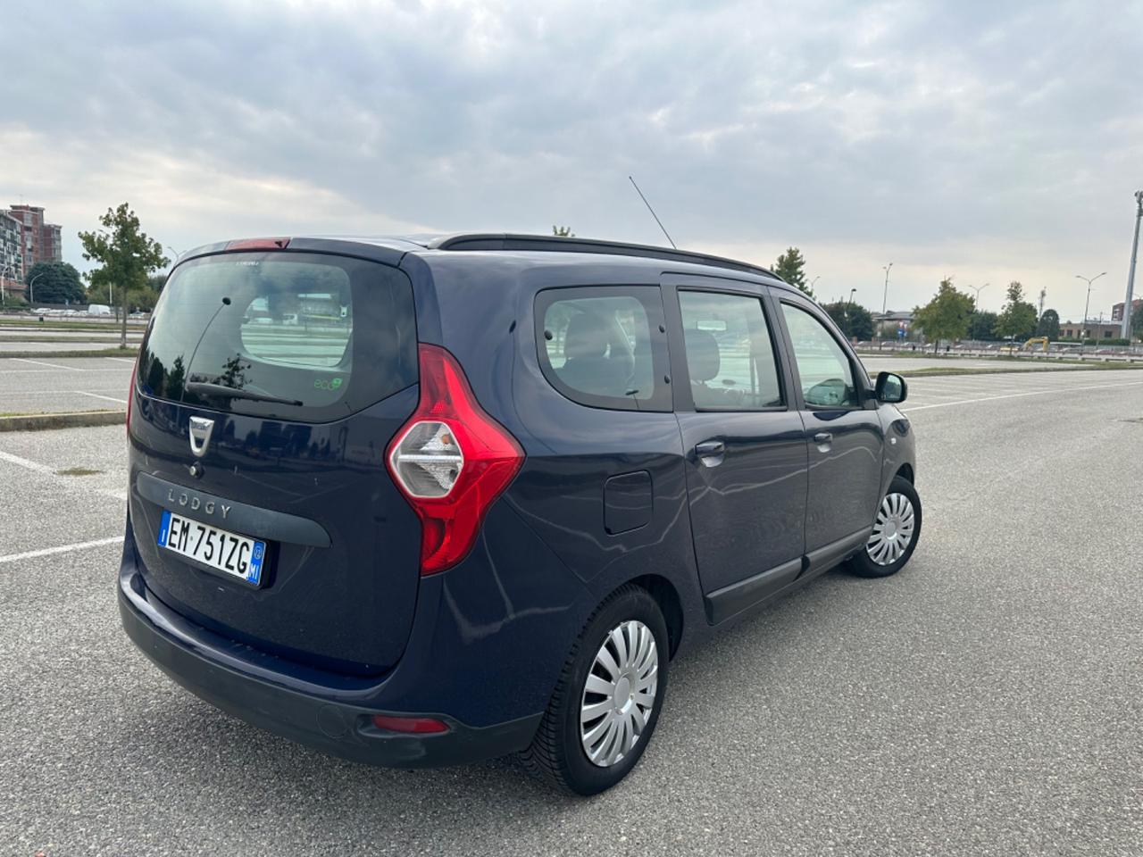 Dacia Lodgy Dacia lodgy 1.6 gpl fino 2032 posti a sedere 7