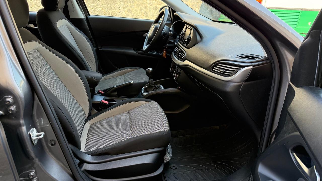 Fiat Tipo 1.6 Mjt 4 porte Lounge