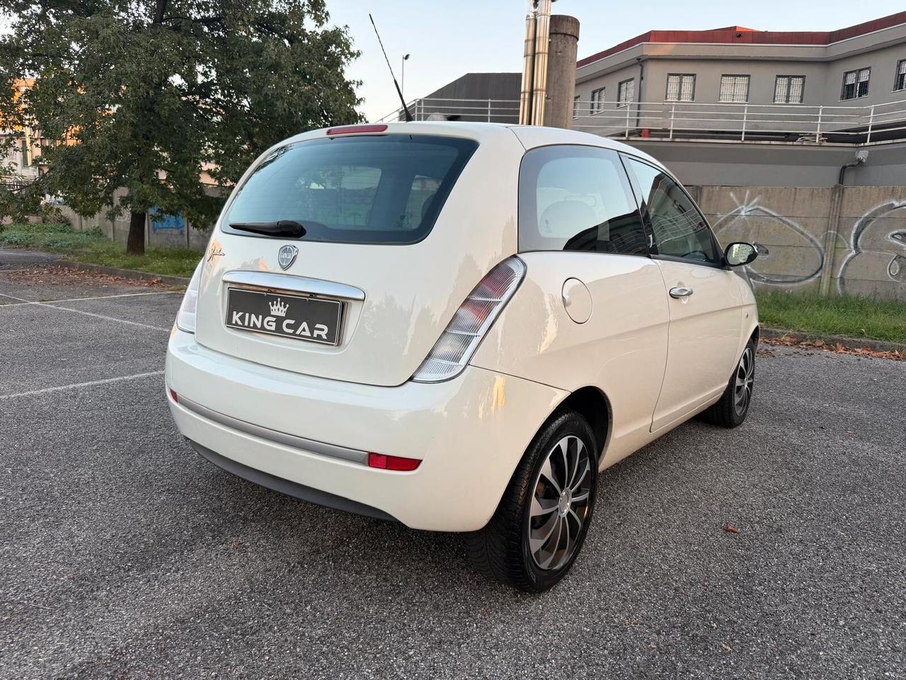 Lancia Ypsilon 1.2 Versus