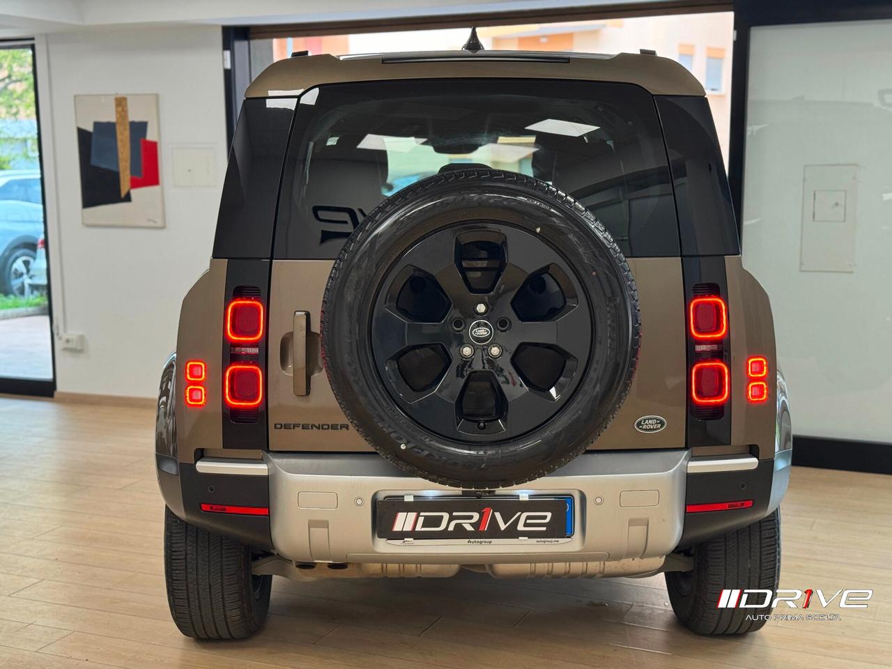 LAND ROVER Defender (2019) Defender 110 3.0D I6...