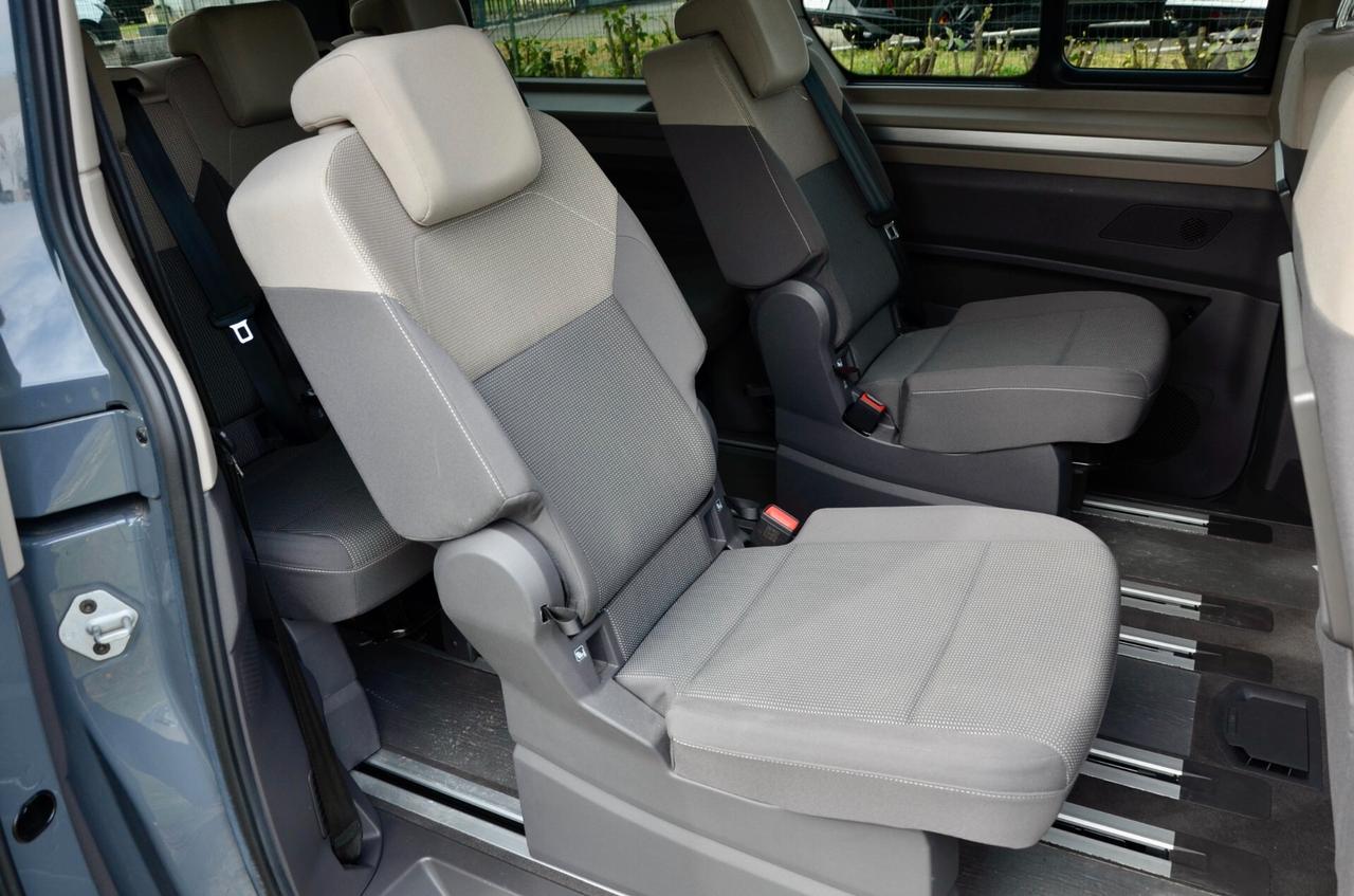 VOLKSWAGEN MULTIVAN T7 LIFE 1.4 PHEV 150cv DSG, UNICOPROPRIETARIO, SERVICE VW, EURO 6E, IVA ESPOSTA, FARI FULL LED, PERMUTE