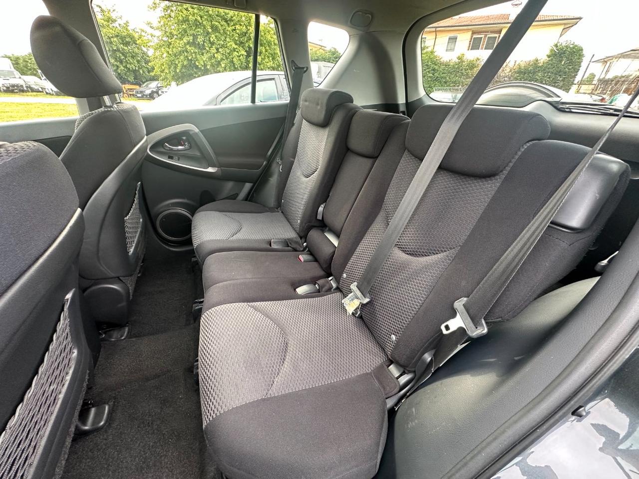 Toyota RAV4 5 Porte RAV4 2.2 d-4d Sol 136cv dpf