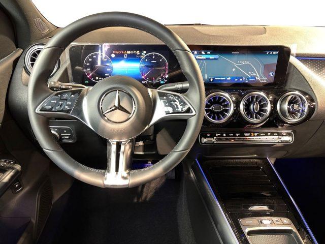 MERCEDES-BENZ B 180 d Automatic Street Edition