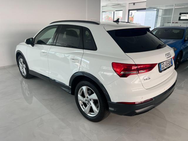 AUDI Q3 35 TDI S tronic Business Advanced Black Pack