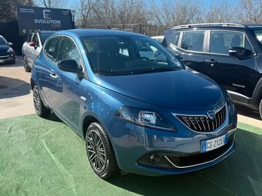Lancia Ypsilon 1.0 FireFly 5 porte S&S Hybrid Silver 2023