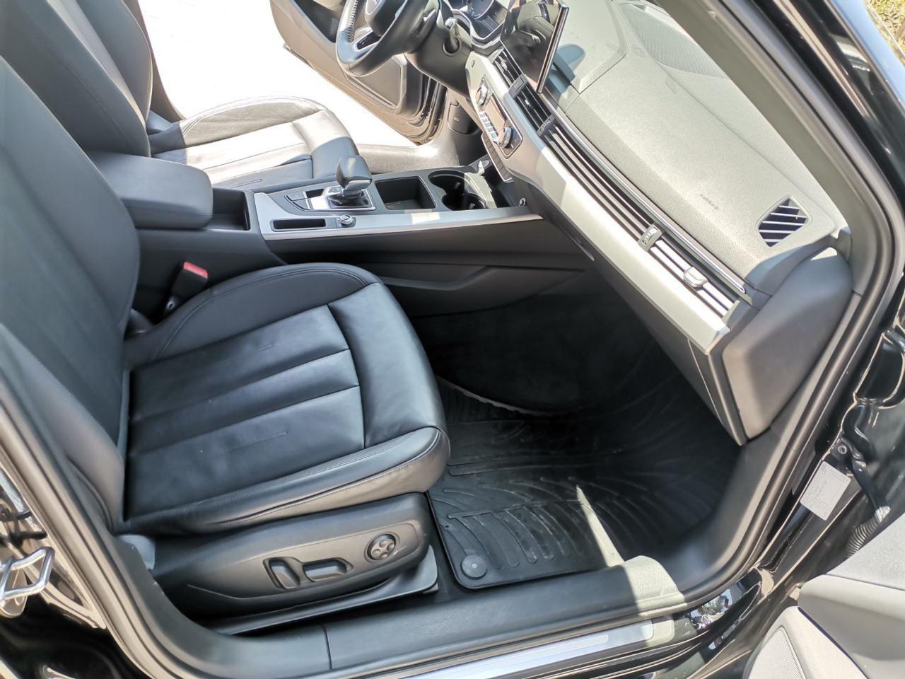 Audi A4 Avant 40 TDI S tronic TOTAL BLACK