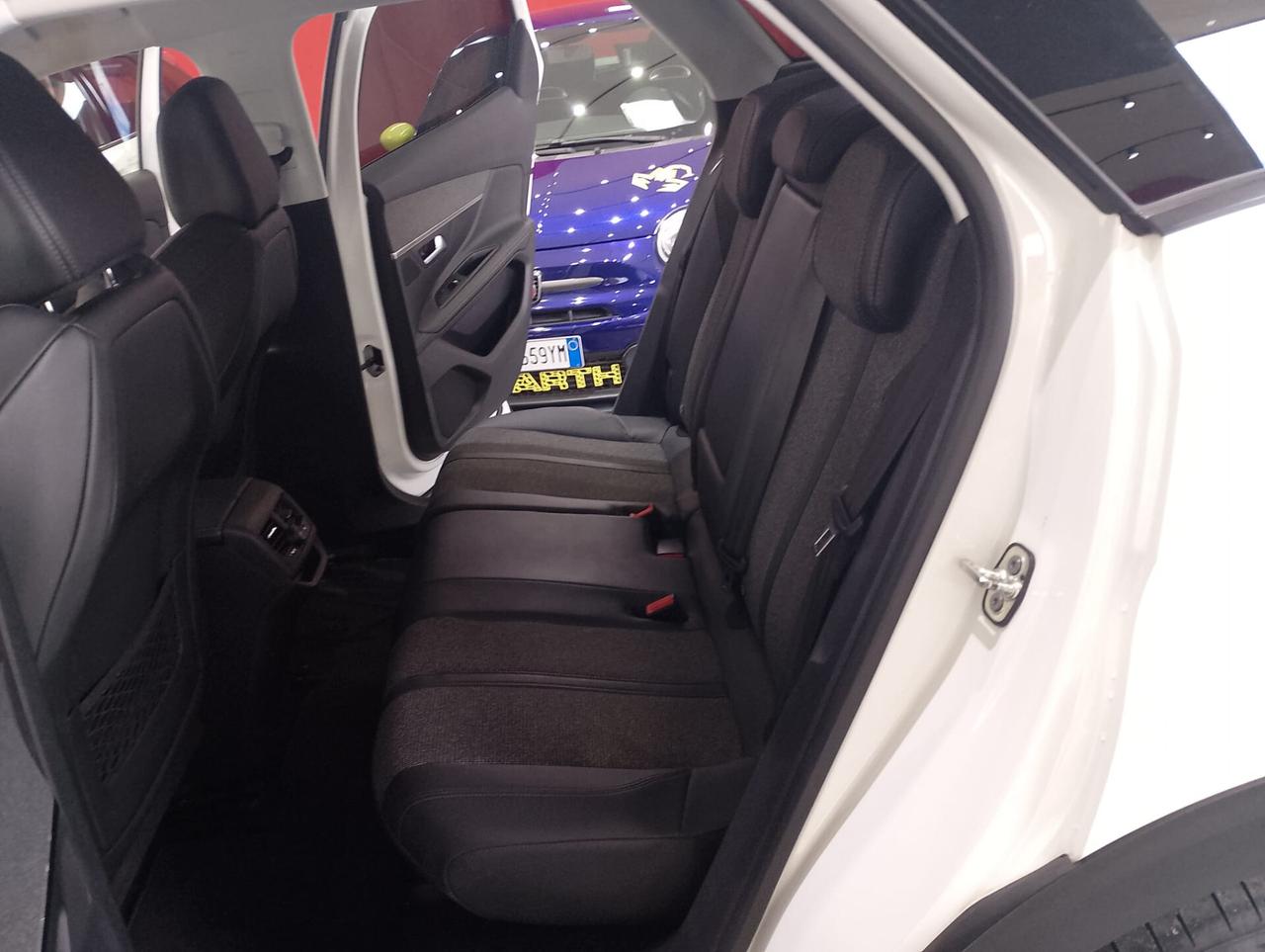 Peugeot 3008 BlueHDi 130 S&S EAT8 Allure