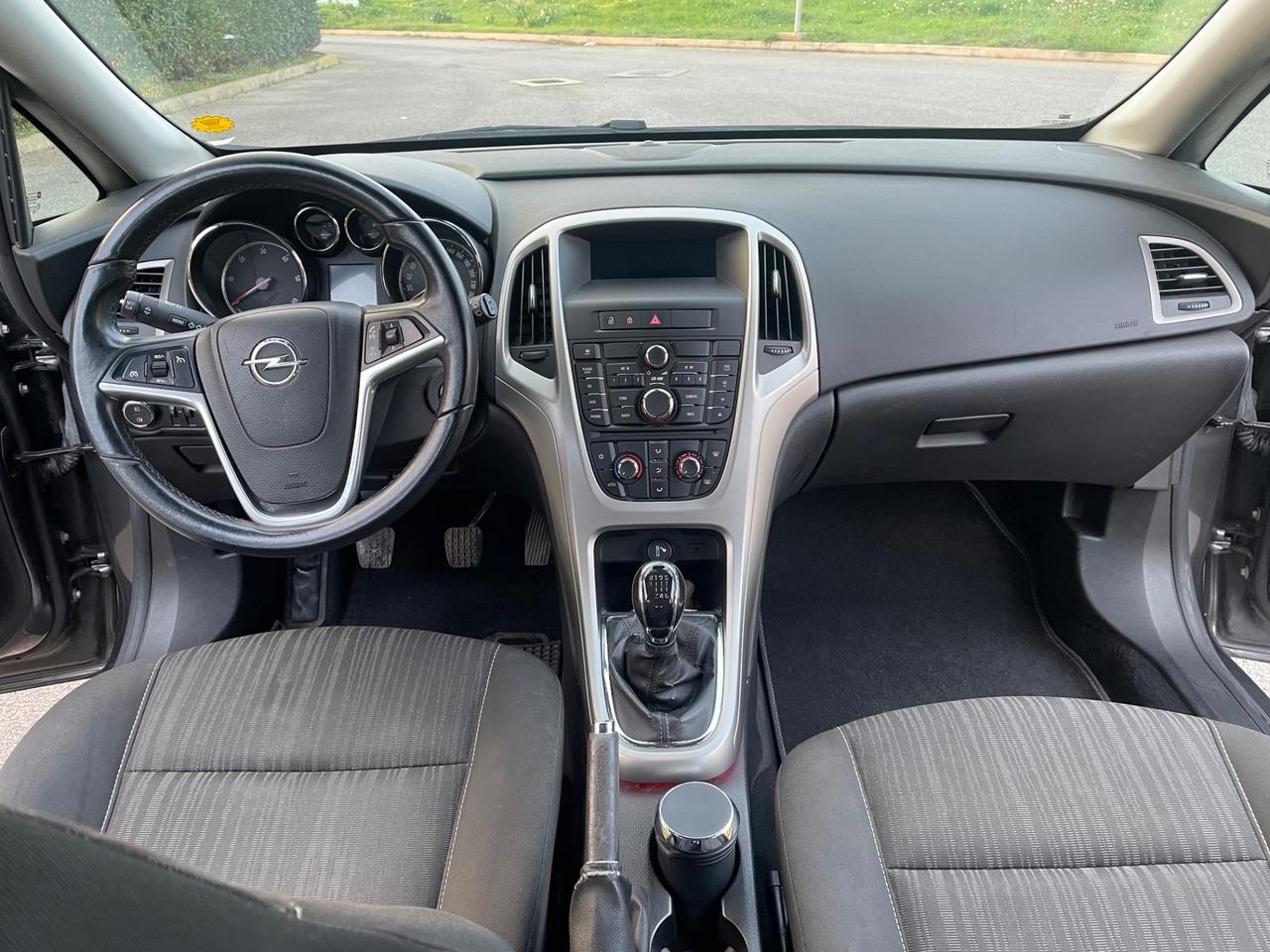 Opel Astra 1.7 CDTI 110CV 5 porte