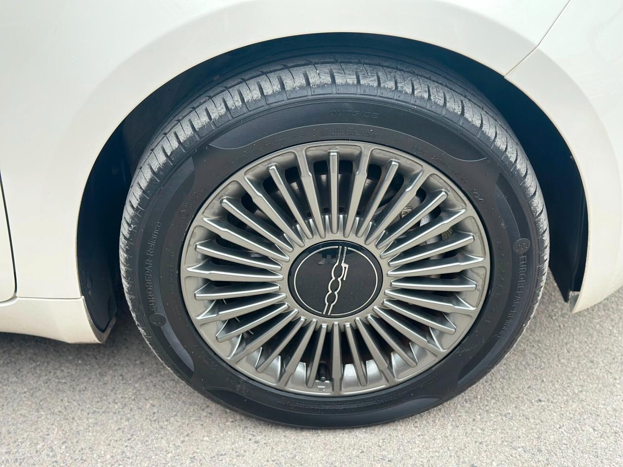 Fiat 500 500e Berlina 42 kWh