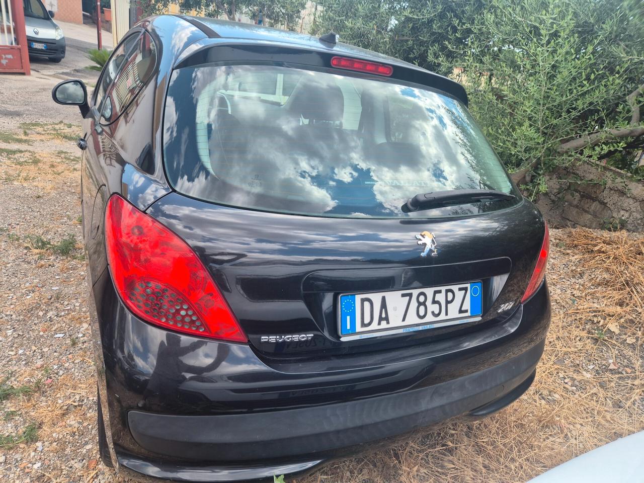 Peugeot 207 1.4 88CV 3p. ONE Line