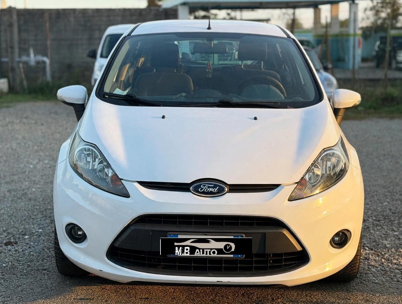 Ford Fiesta 1.4 16V 5p. Bz.- GPL Titanium Bs.