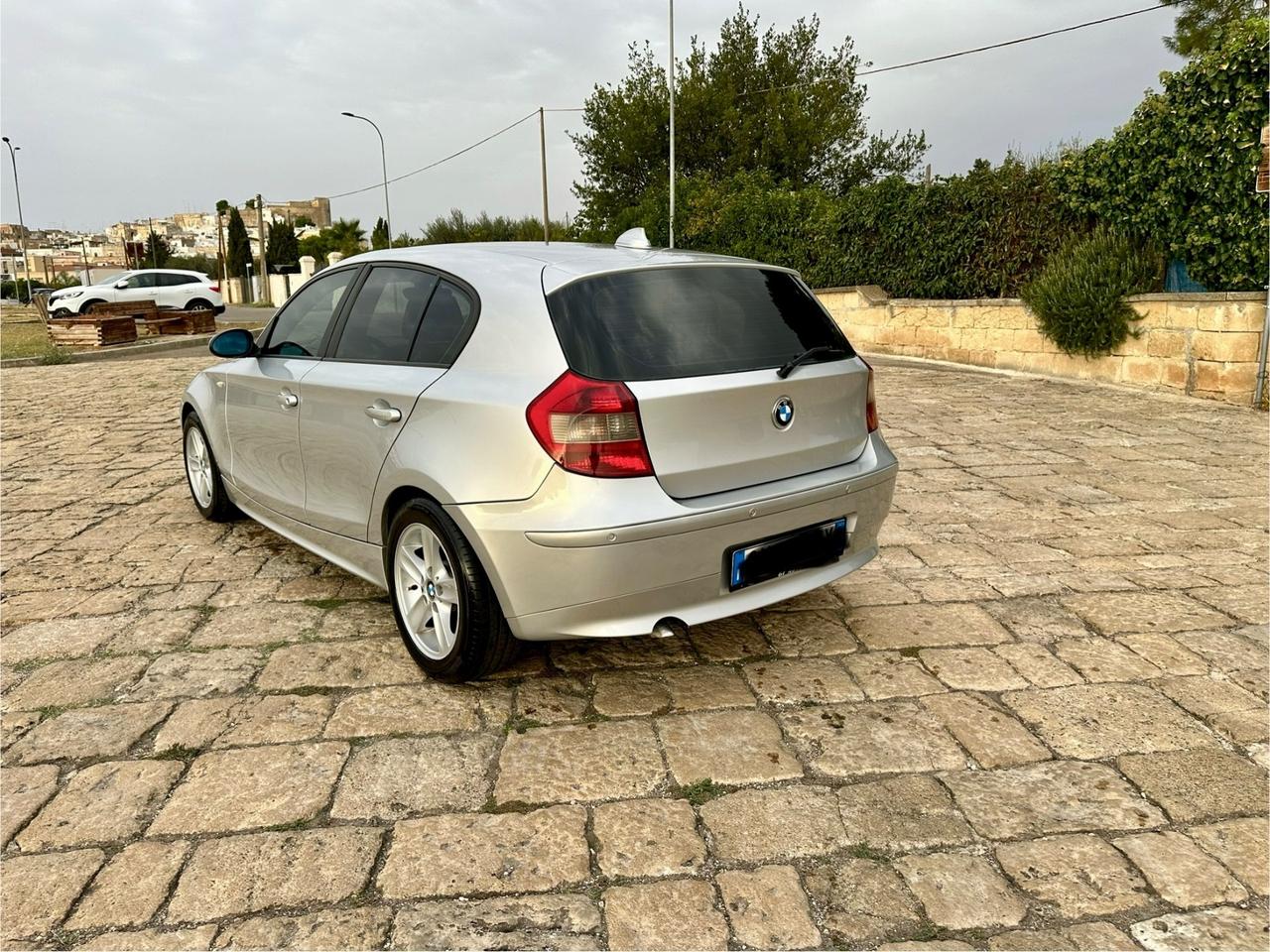 Bmw 120 120d cat 5 porte Attiva