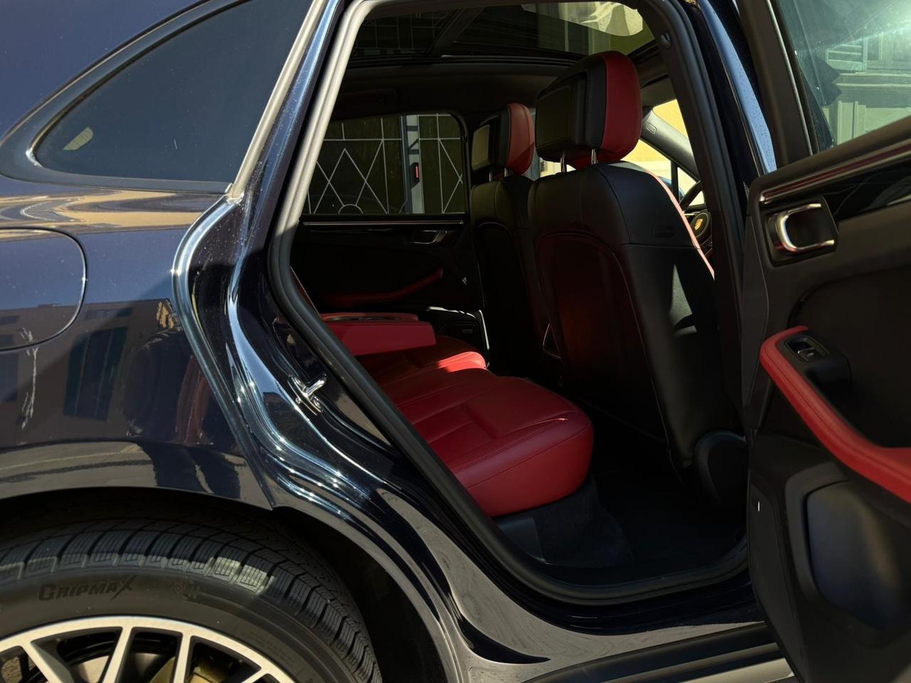 Porsche Macan 2.0 Tetto Pano FULL OPTIONAL IVA ESPOSTA