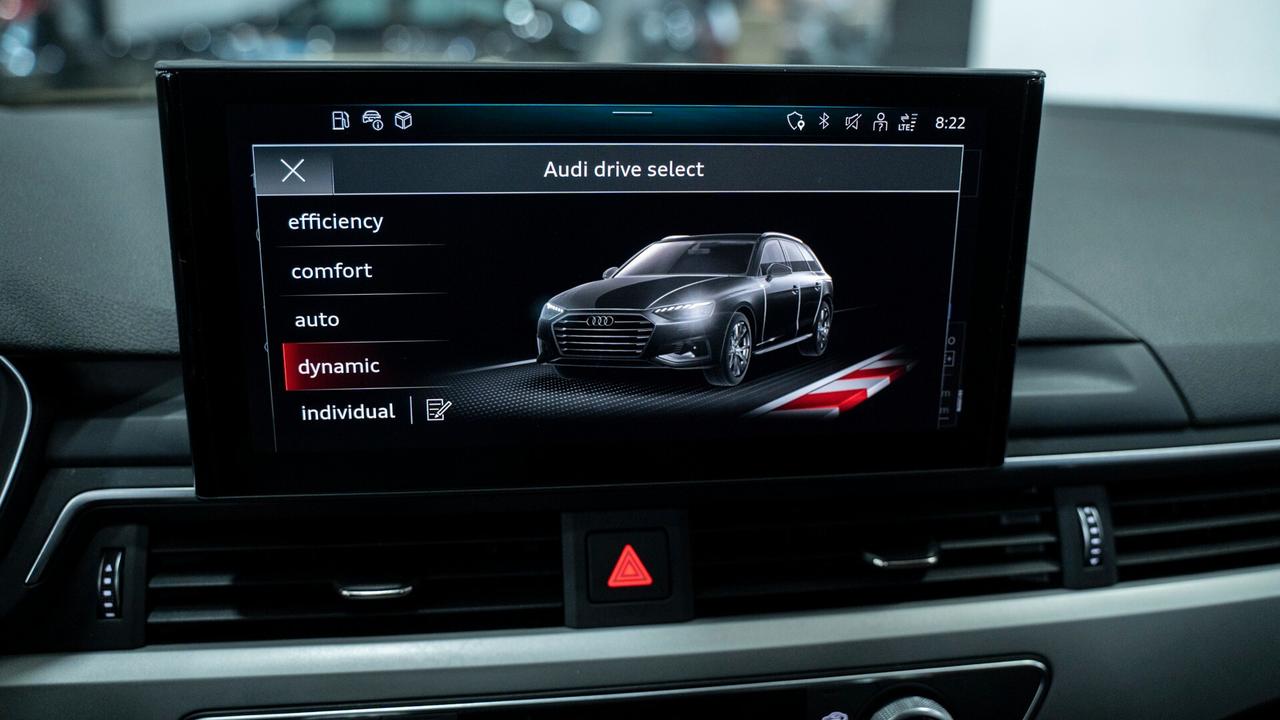 Audi A4 AVANT 40 2.0 TDI S LINE EDITION QUATTRO TRONIC MHEV TETTO VIRTUAL CKT FULL OPTIONAL
